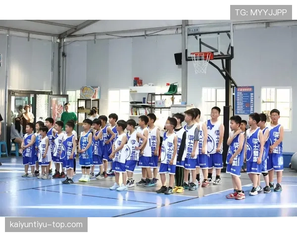 篮球比赛中争球判定的具体标准是什么? 篮球比赛中争球判定的具体标准是什么?